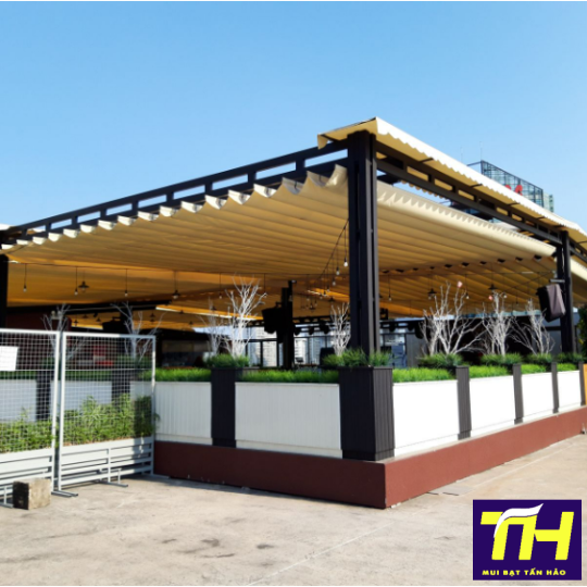 Mái Kéo Nhà Hàng Đẹp TPHCM 